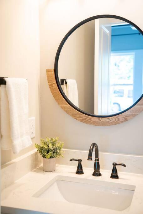 Brand New: Urban Oasis 5 Min From Mercedes Benz Atlanta Esterno foto